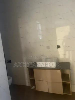 4bdrm Duplex in Magodo Phase 1 for rent