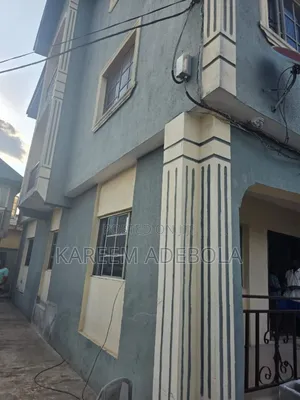 3bdrm Block of Flats in Alagbole for rent