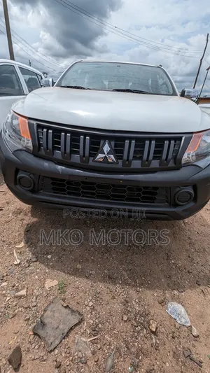 Mitsubishi L200 Double Cab 2.2 4WD 2018 White