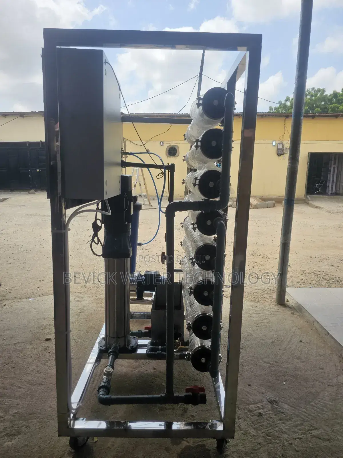 8 Membrane Reverse Osmosis (Ro) System
