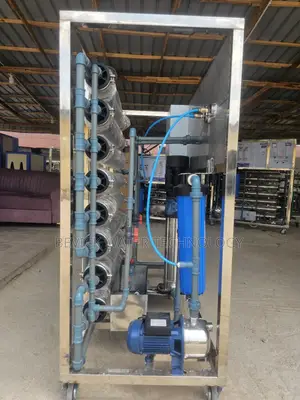 8 Membrane Reverse Osmosis (Ro) System