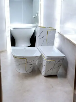 Big Set Marble Coloured Married Wc