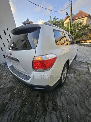 Toyota Highlander Limited 2012 Off white