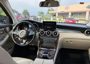 Mercedes-Benz GLC-Class 2016 Blue