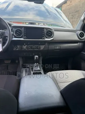 Toyota Tacoma SR5 2021 Black