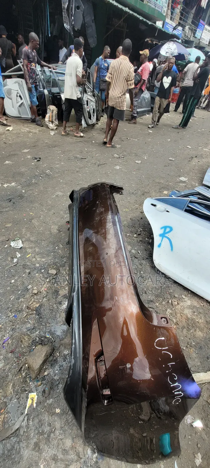 Back Bumper Es 350 2018