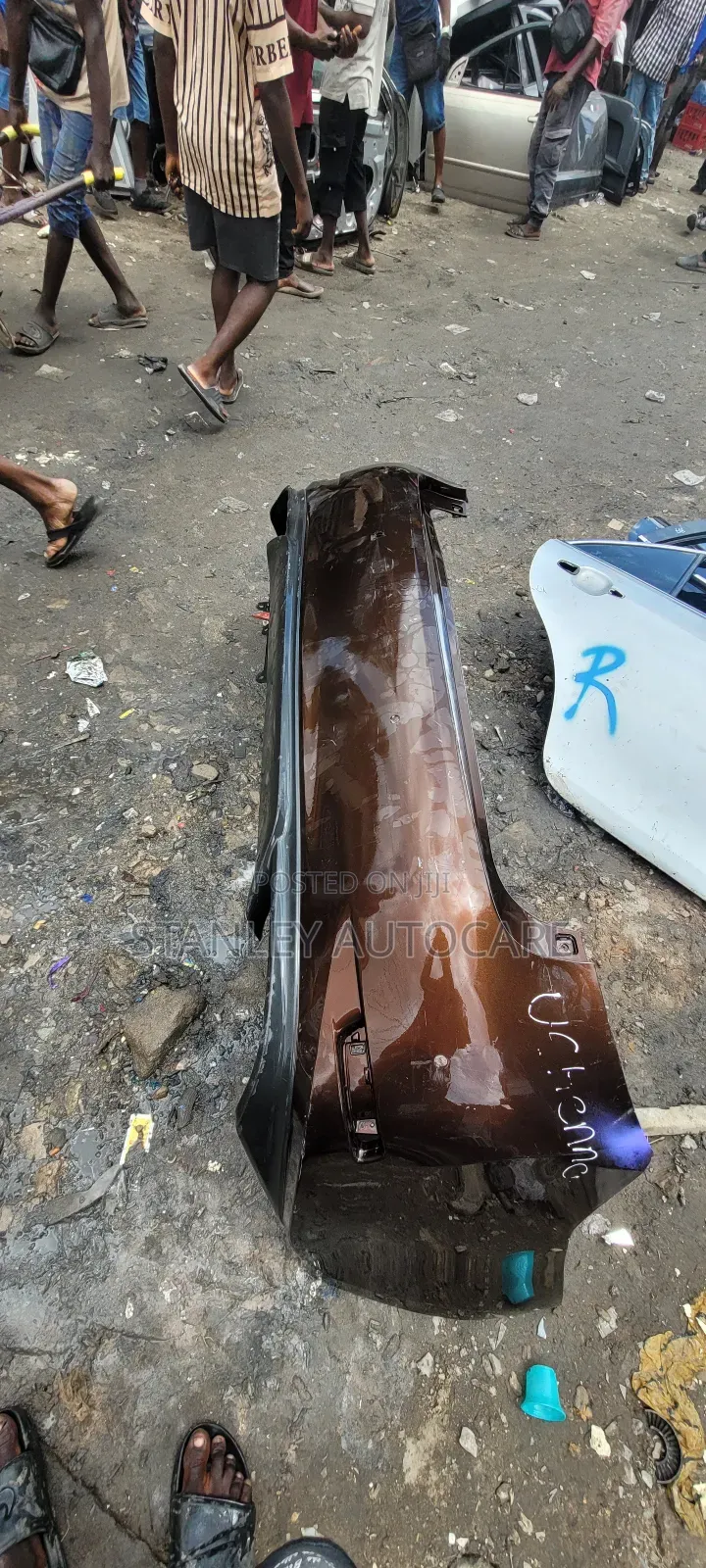 Back Bumper Es 350 2018