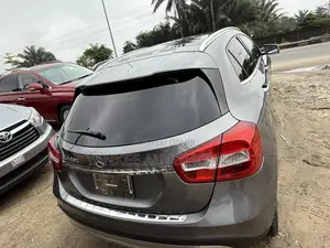 Mercedes-Benz GLA 250 2015 Gray