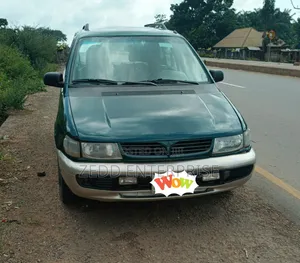 Mitsubishi Space Runner