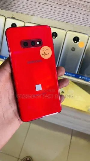 Samsung Galaxy S10e 128 GB Red