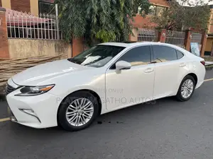 Lexus ES 350 FWD 2016 White