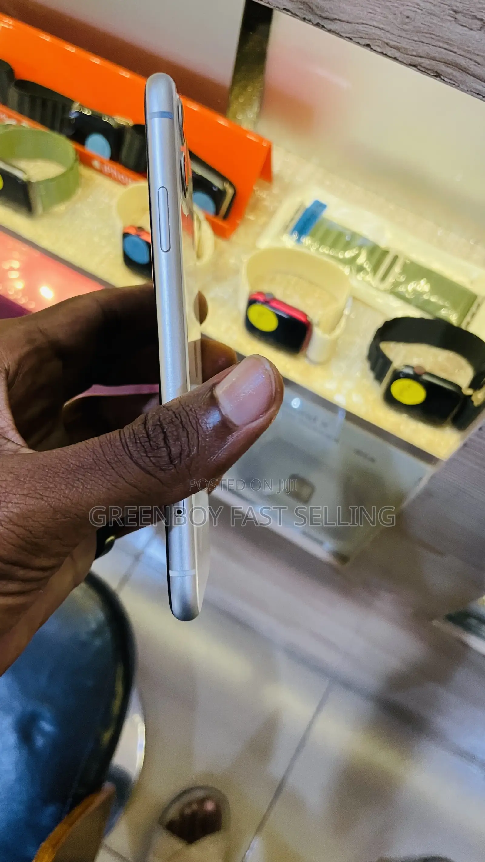 Apple iPhone 11 64 GB White