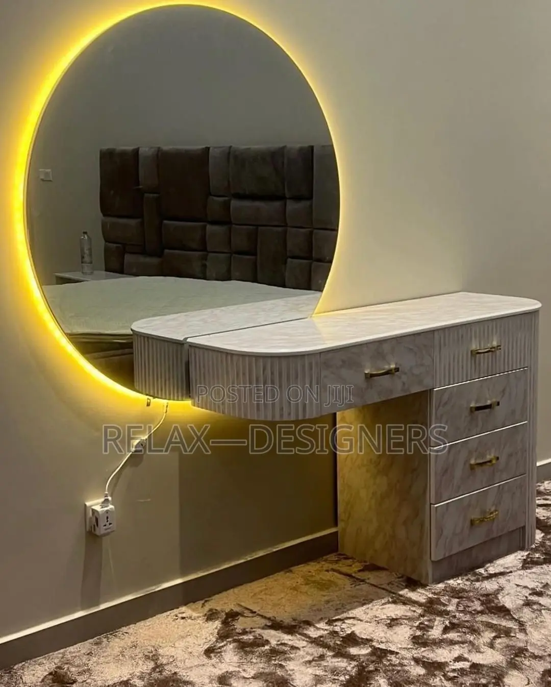Round Vanity Mirror