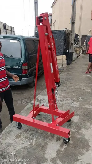 Engine Crane