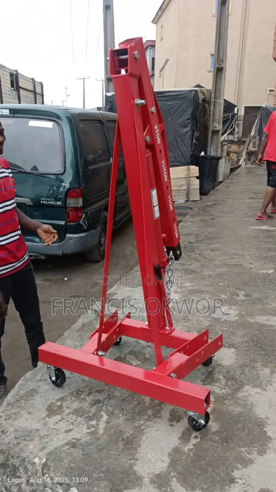 Engine Crane