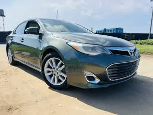 Toyota Avalon XLE 4dr Sedan (3.5L 6cyl 6A) 2014 Green