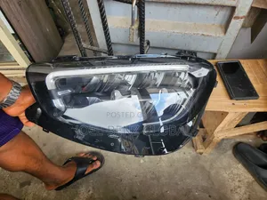 E350 2022 Passenger Side Headlight