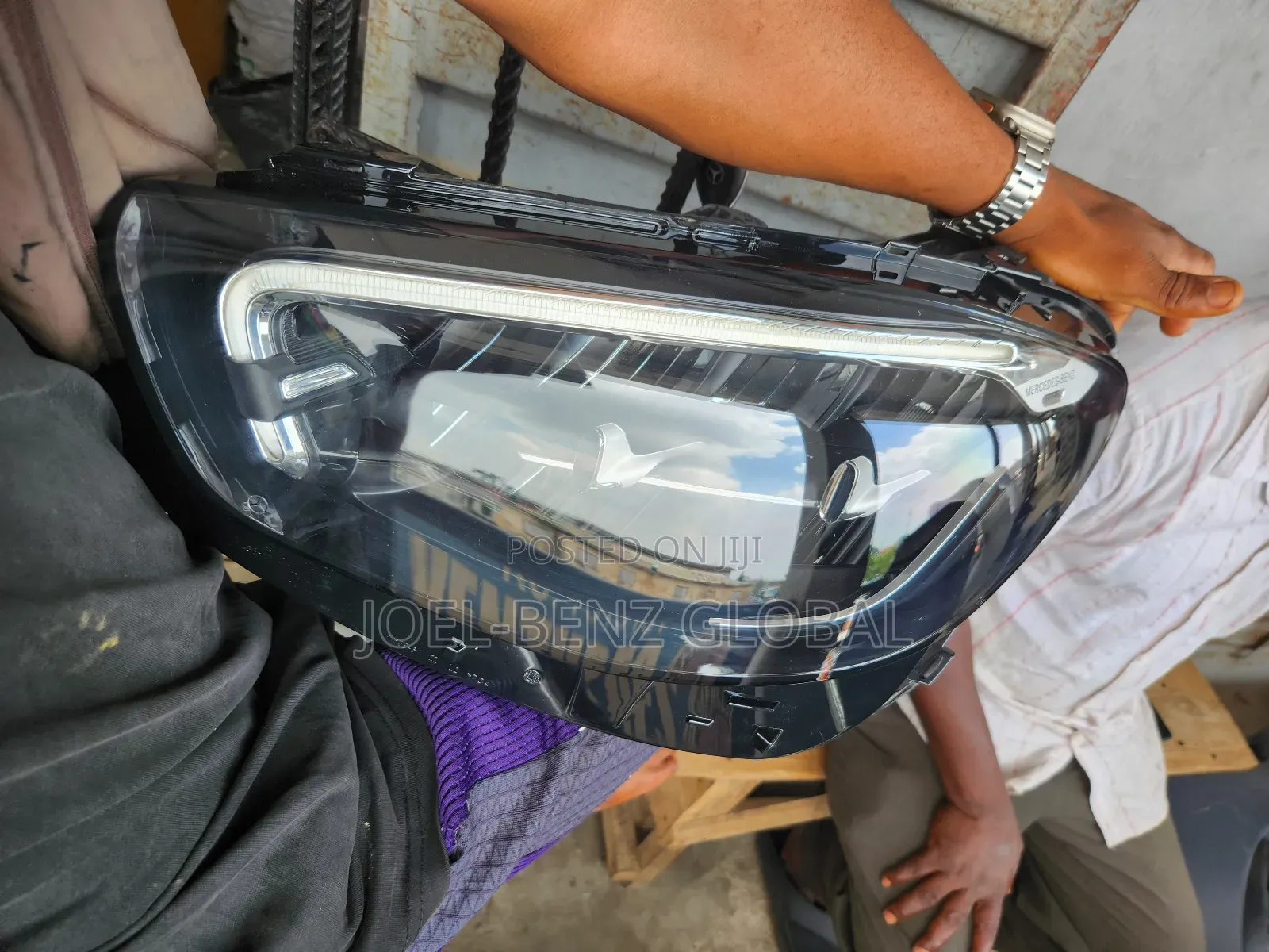 E350 2022 Passenger Side Headlight