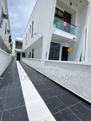 4bdrm Duplex in Ikota for sale