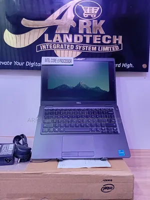New Laptop Dell Latitude 5320 12GB Intel Core I5 SSD 512GB