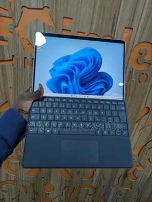 Laptop Microsoft Surface Pro 9 16GB Intel Core i5 SSD 256GB