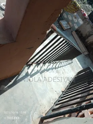 2bdrm Block of Flats in Mr Biggs, Igbogbo for rent