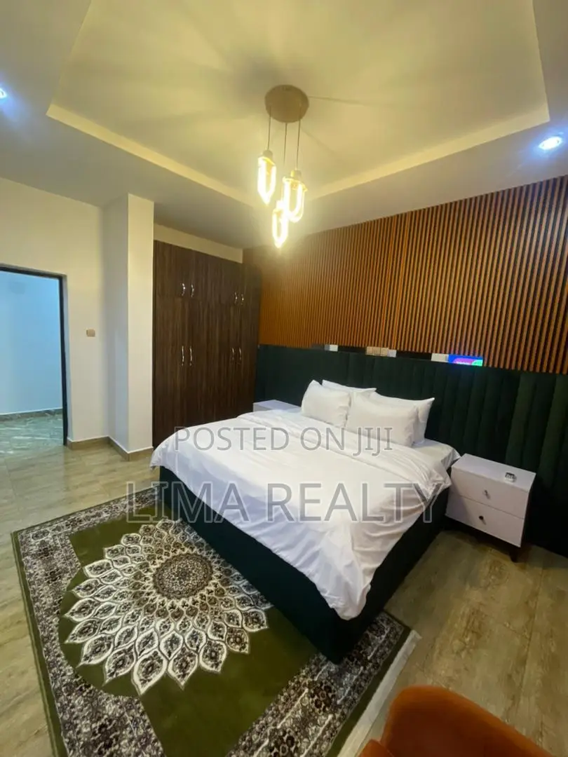 Fine 2 Bedroom