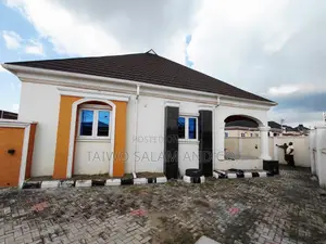 3bdrm Bungalow in Ologuneru for sale