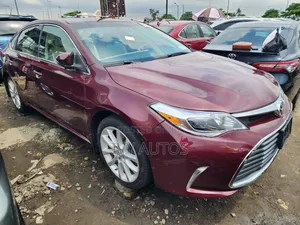 Toyota Avalon Limited 4dr Sedan (3.5L 6cyl 6A) 2014 Red