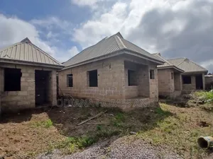 8bdrm Bungalow in Promiseland, Elebu, Akala Express for sale