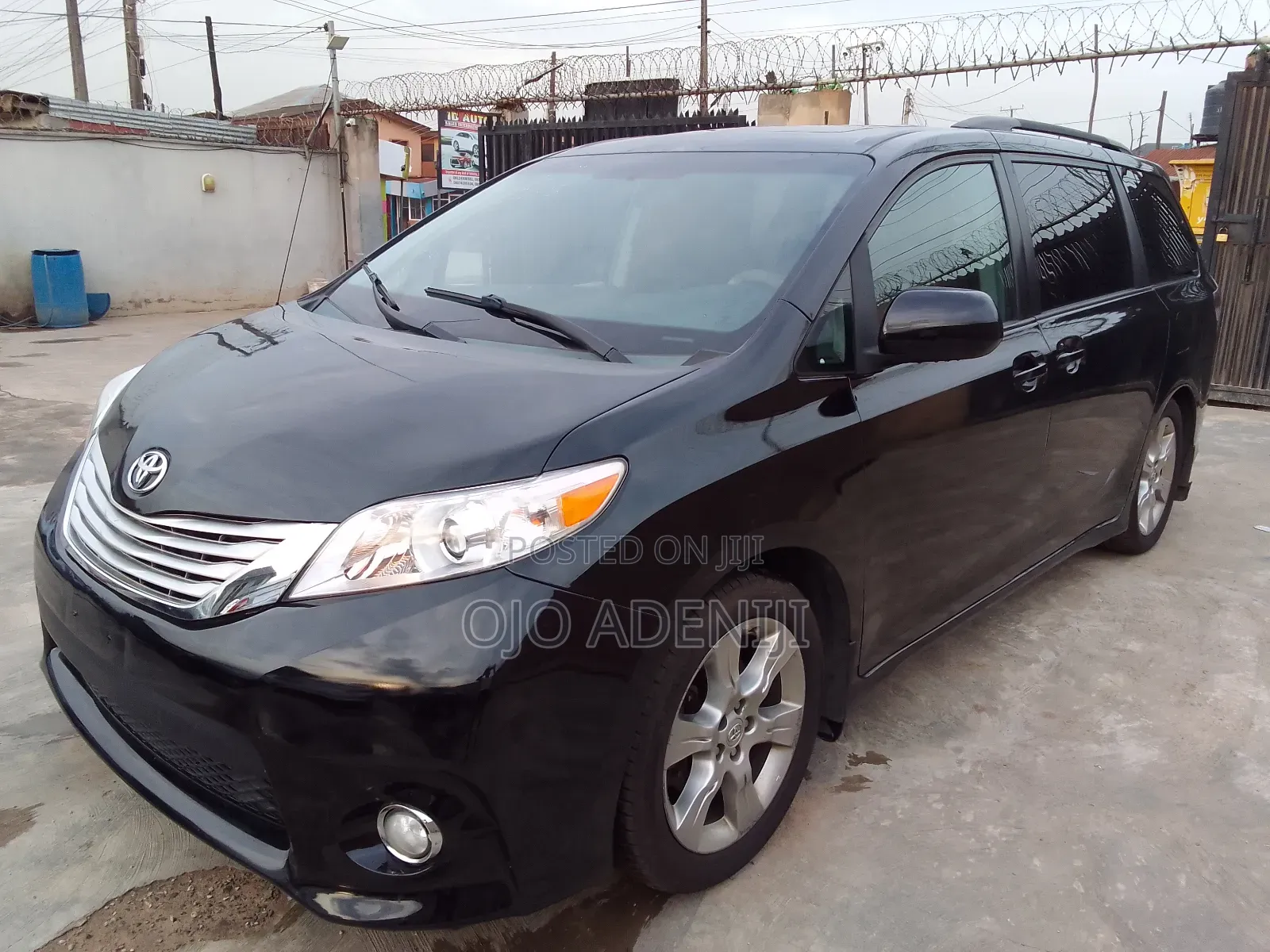 Toyota Sienna 2013 Black