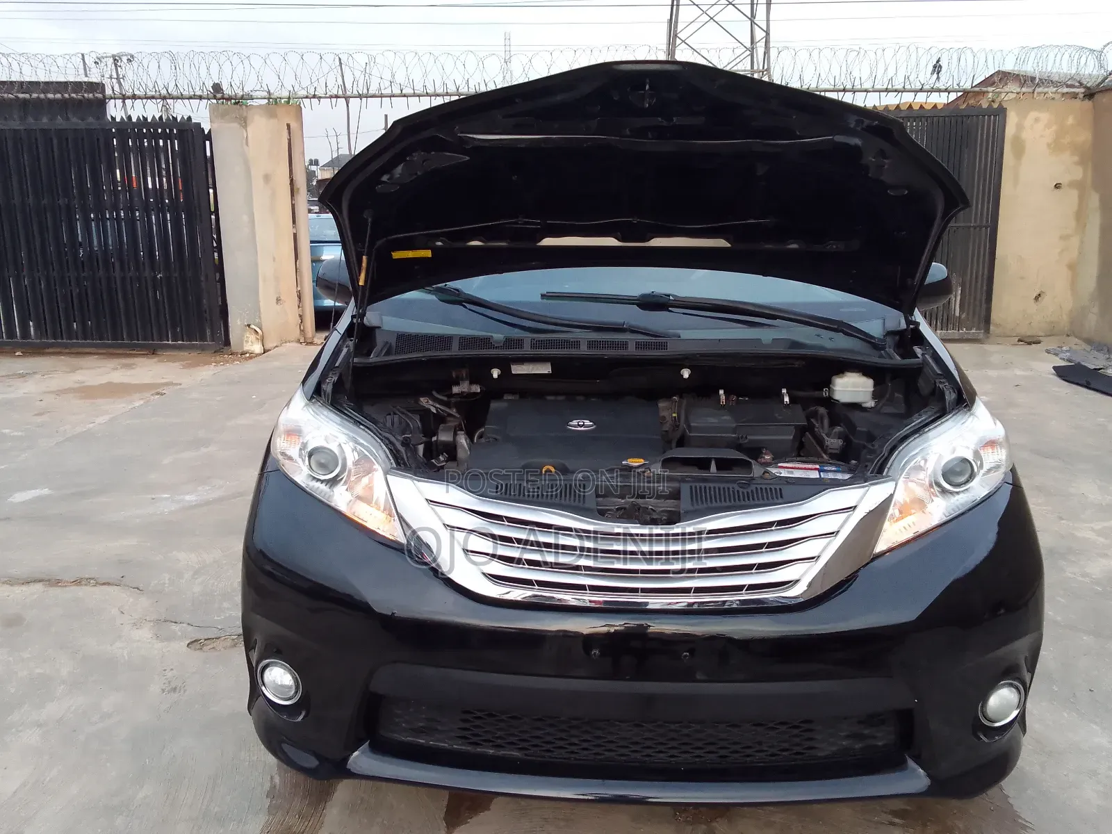 Toyota Sienna 2013 Black