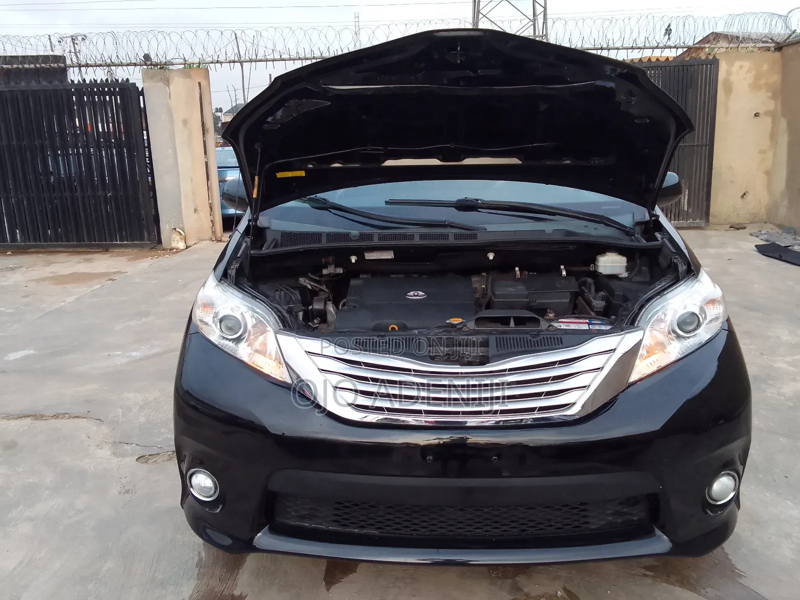 Toyota Sienna 2013 Black