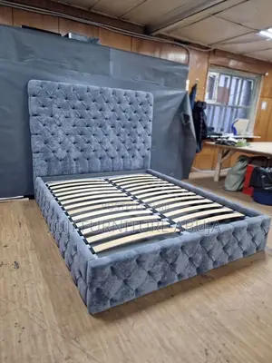 Gray Tofted Bed  6 by 6 Size.