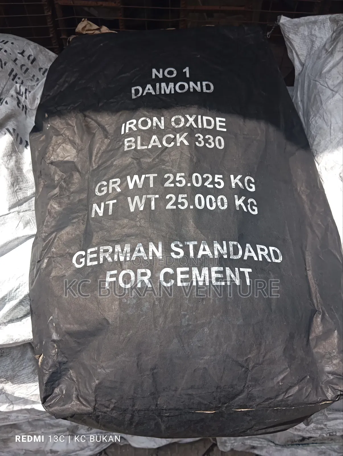 Diamond Iron Oxide Black