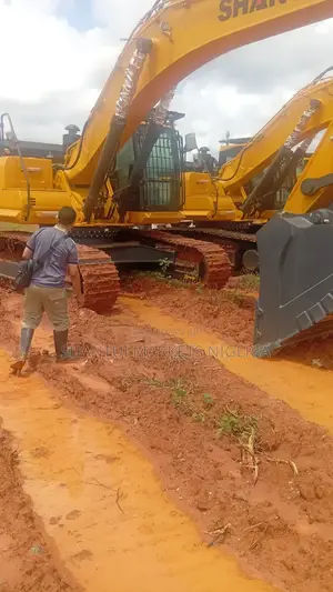 New Shantui Excavators With Cummins Engine 22tons, 35tons and 47tons