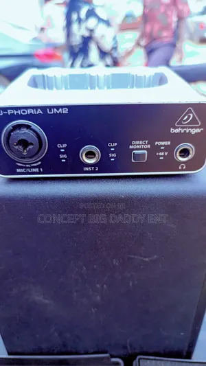 Behringer Um2