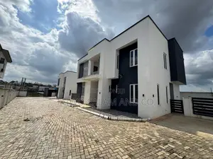 4bdrm Duplex in Akobo for sale