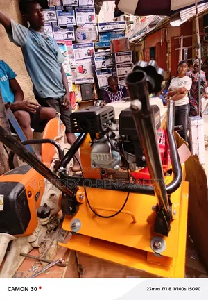 C 90 Heavy Duty Plate Compactor