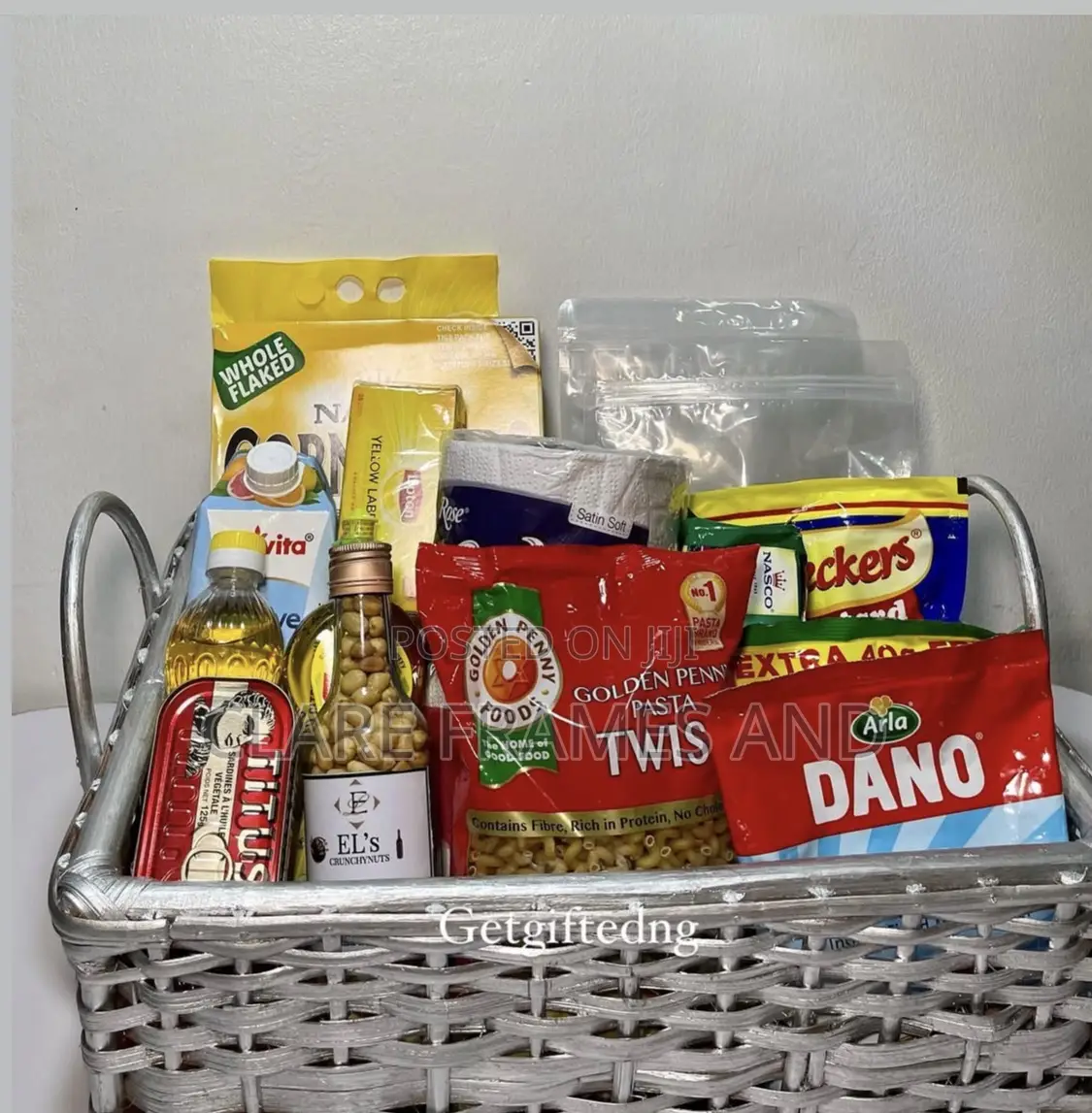 Hamper Gift Package.