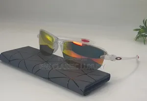 Pure Quality Luxury Eyewear Collection Rayban Well Branded Package