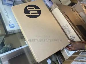 New Laptop HP 8GB Intel Core I3 SSD 256GB