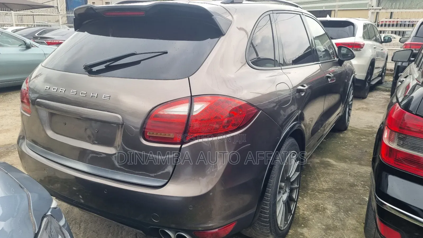 Porsche Cayenne Base 2013 Brown