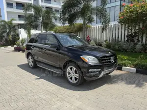 Mercedes-Benz M Class ML350 4MATIC 4dr SUV AWD (3.5L 6cyl 7A) 2014