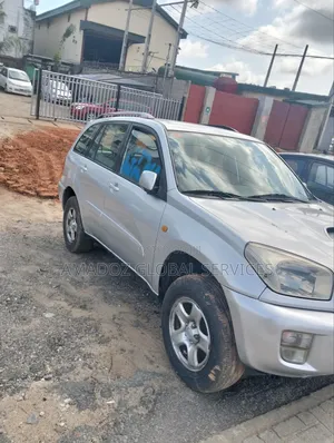 Toyota RAV4 Automatic 2003 Silver