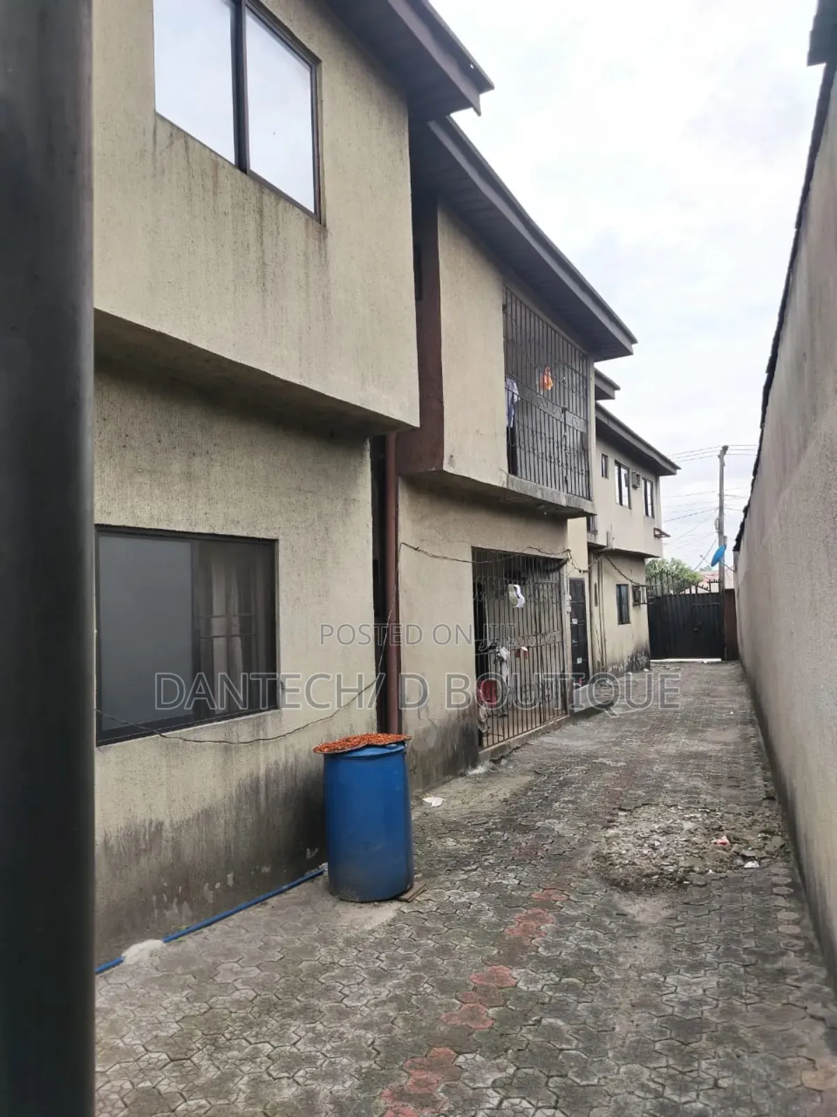 3 Bedroom Up Down (4 Flat)