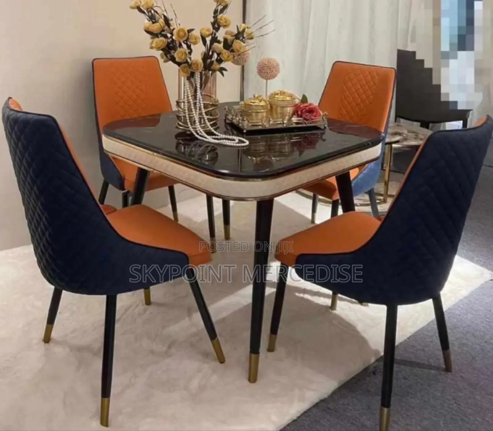 A Set of Dinny Table