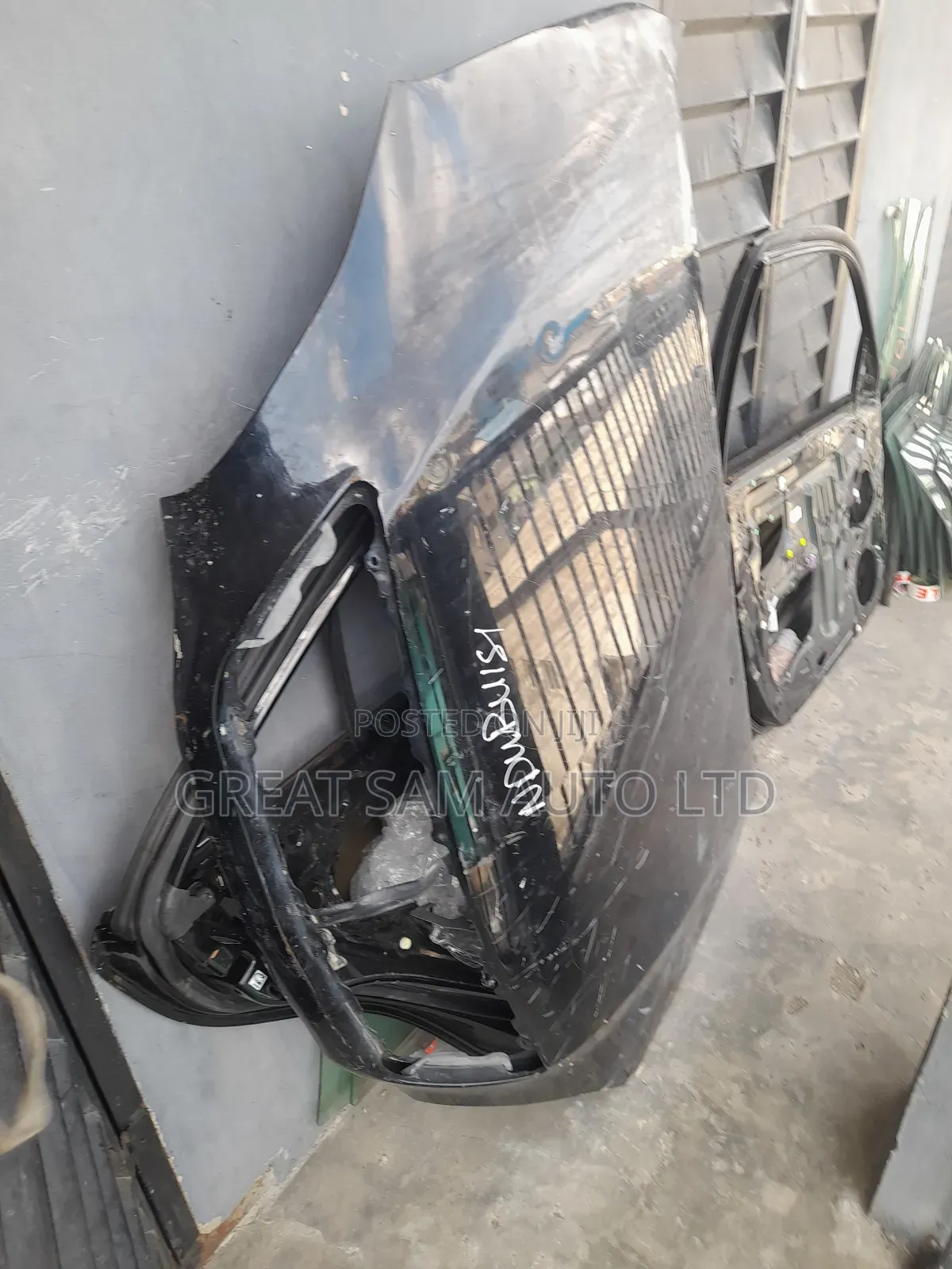 Lexus Rx 330 Bonnet Empty One 07 Model