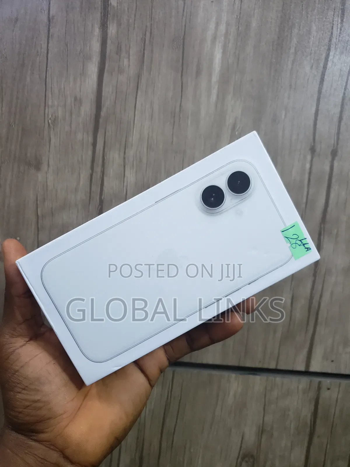 New Apple iPhone 16 128 GB White
