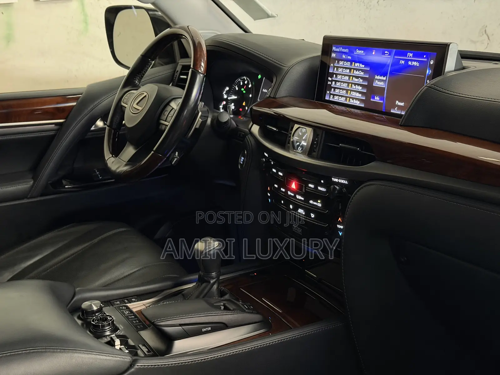 Lexus LX 2018 White